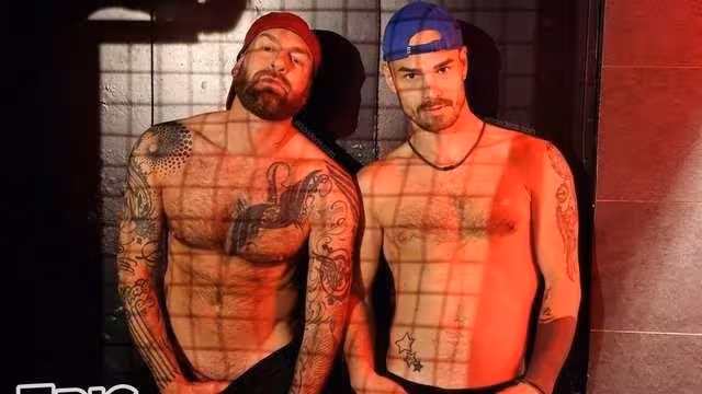 EricVideos – Kneeling At The Glory Hole – Archie S & Jeremy Lemercier