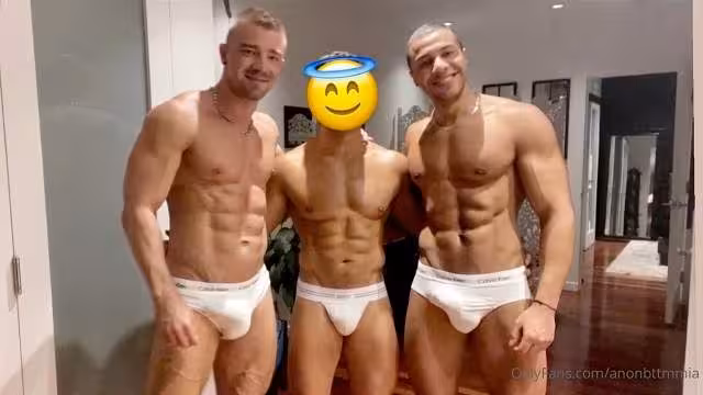 OnlyFans – AnonBttmMia & Carioca Polaco